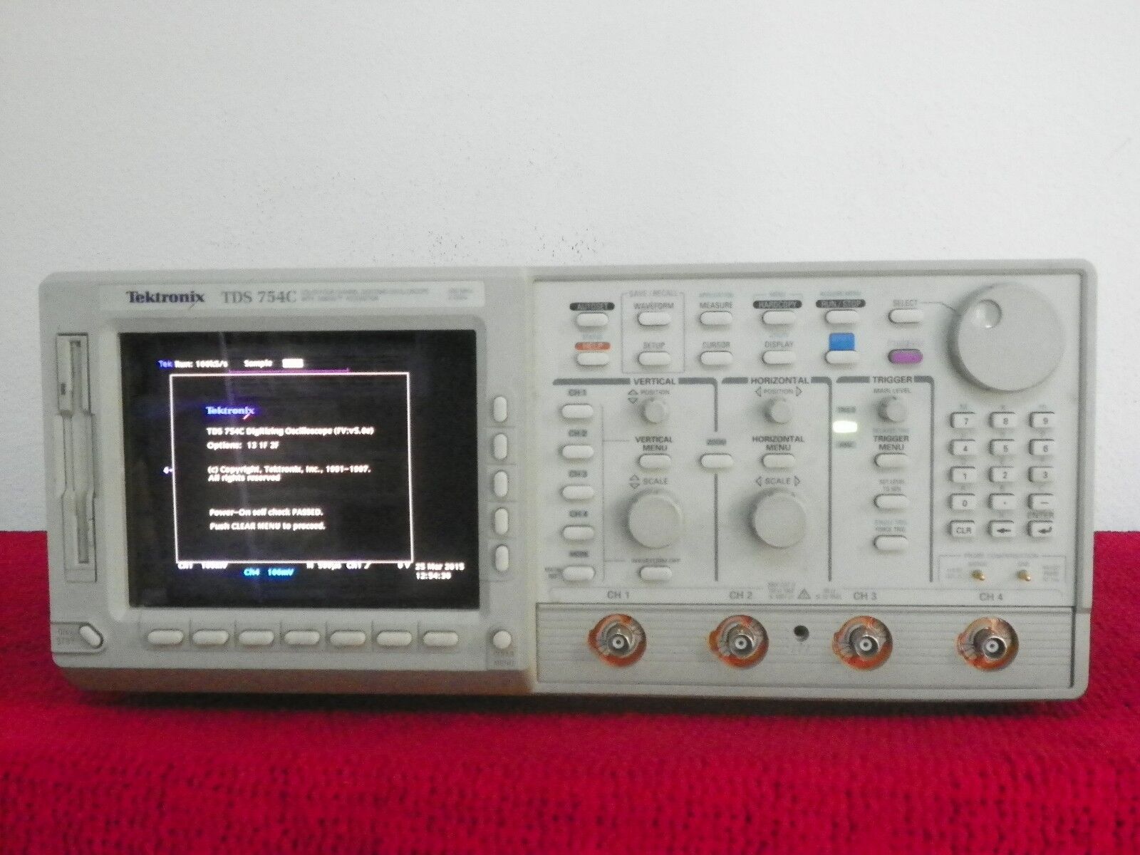 Tektronix TDS754C 500MHz 4 Channel Oscilloscope Options 13/1F/2F