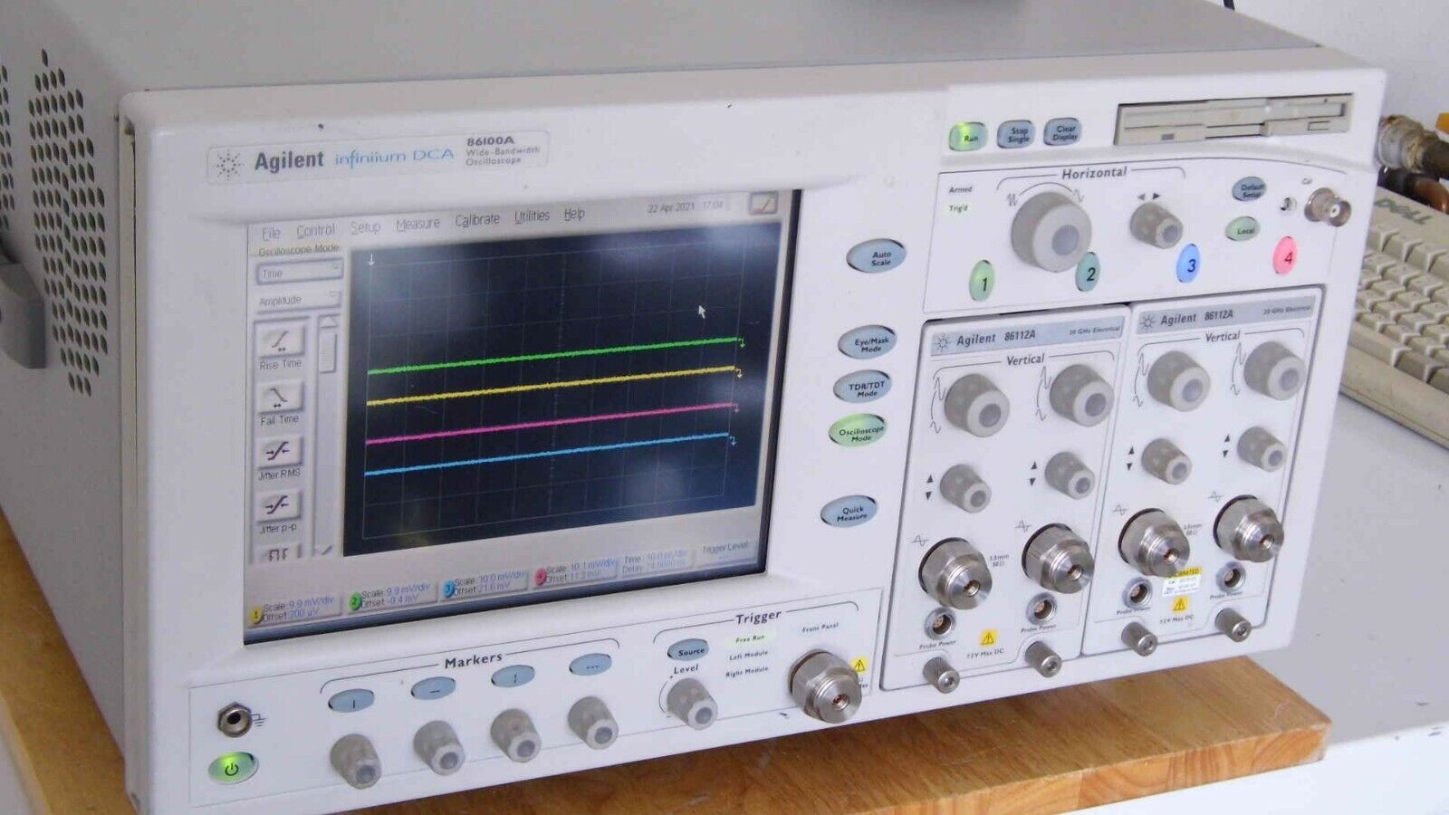 Agilent 86100A Infinium DCA Wide-Bandwidth Oscilloscope 