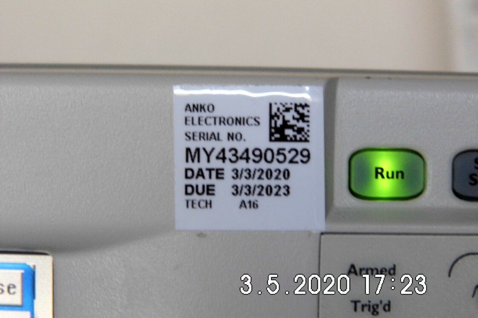 Agilent 86100C Infiniium DCA-J Oscilloscope Mainframe 001,100 NIST calibrated