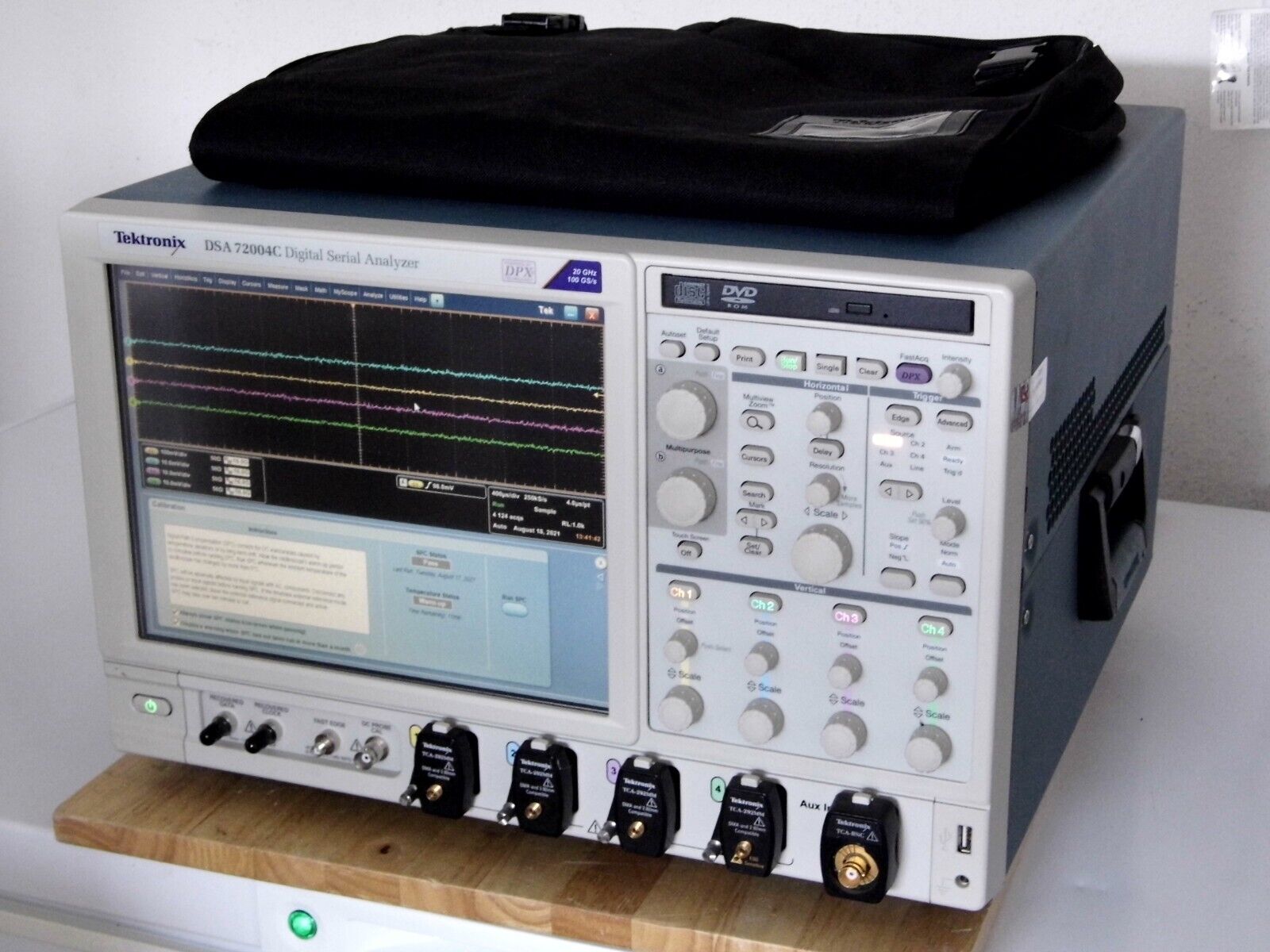 Tektronix DSA72004C Digital Oscilloscope w/NIST cal & data, Opt. 20XL