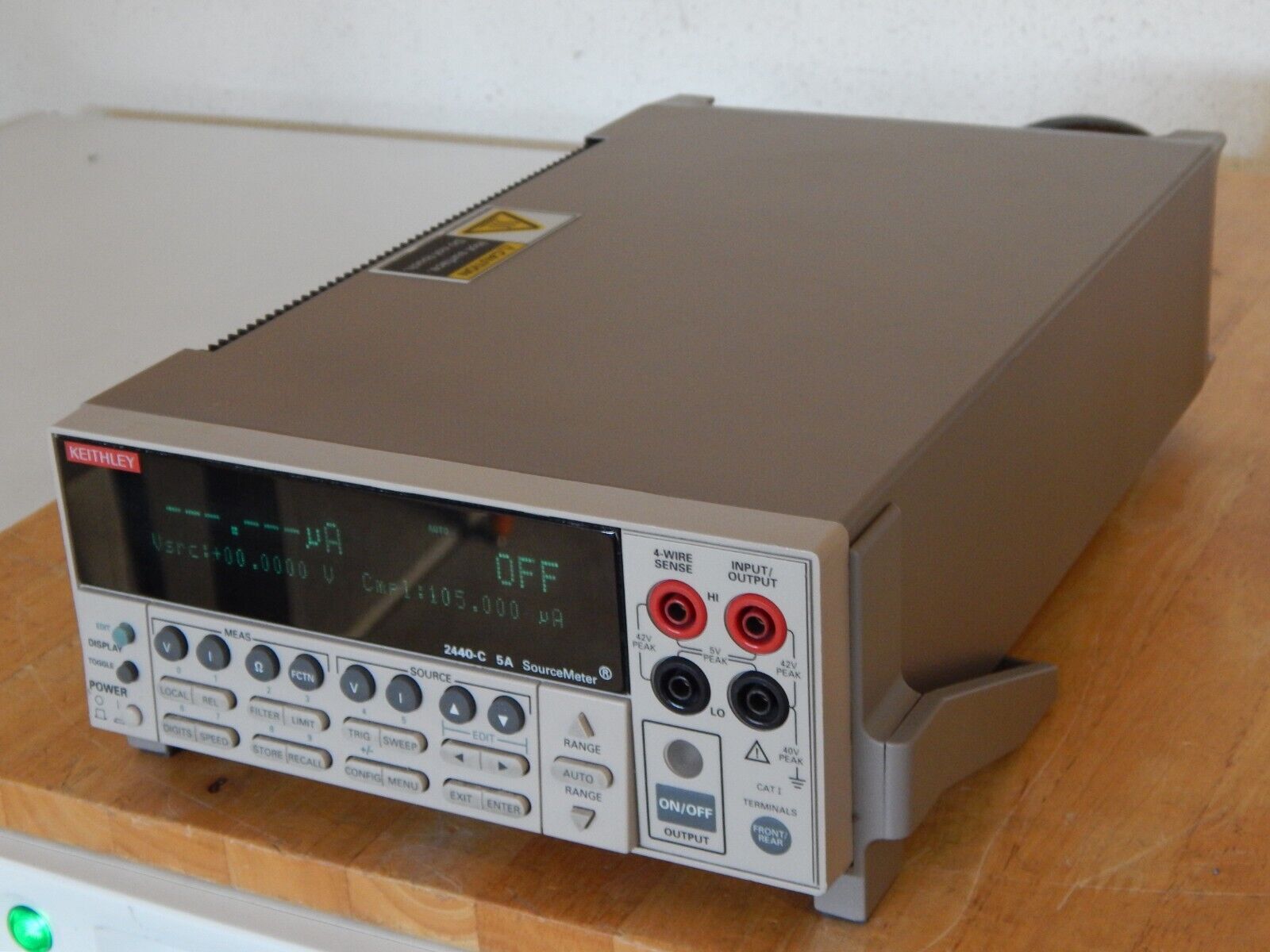 KEITHLEY 2440-C Source/meter, 40V, 5A, 50w w/NIST cal