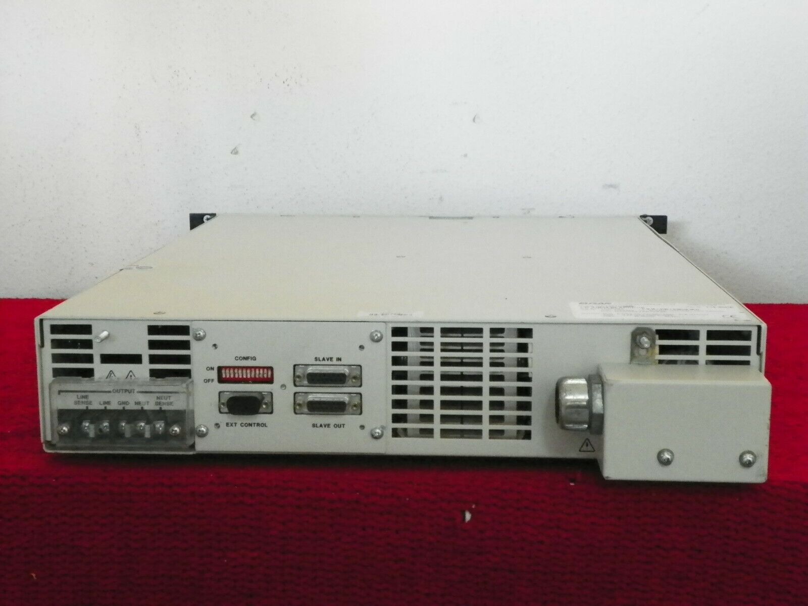 Elgar CW1251M 1250VA 45-500Hz,135/270Vac 9.26A/4.63A AC source