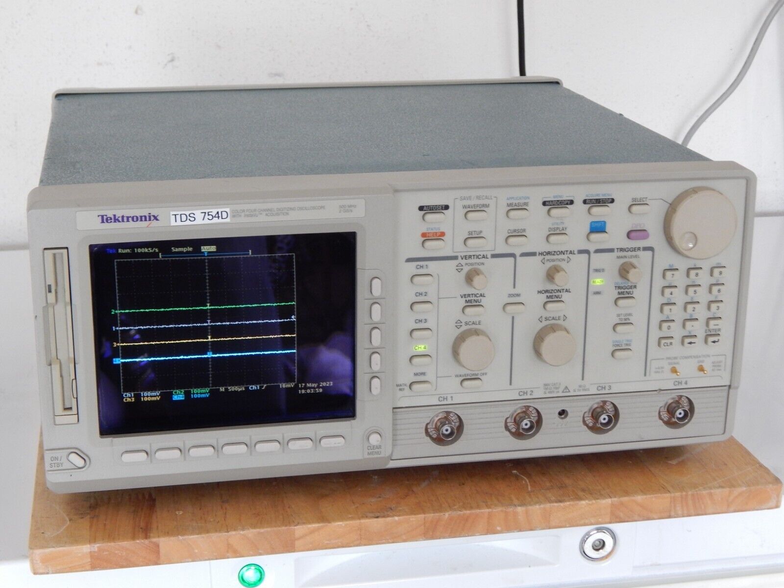 TDS 754D  500Mhz  2GS/s DPO opt's 1M,2F,2C
