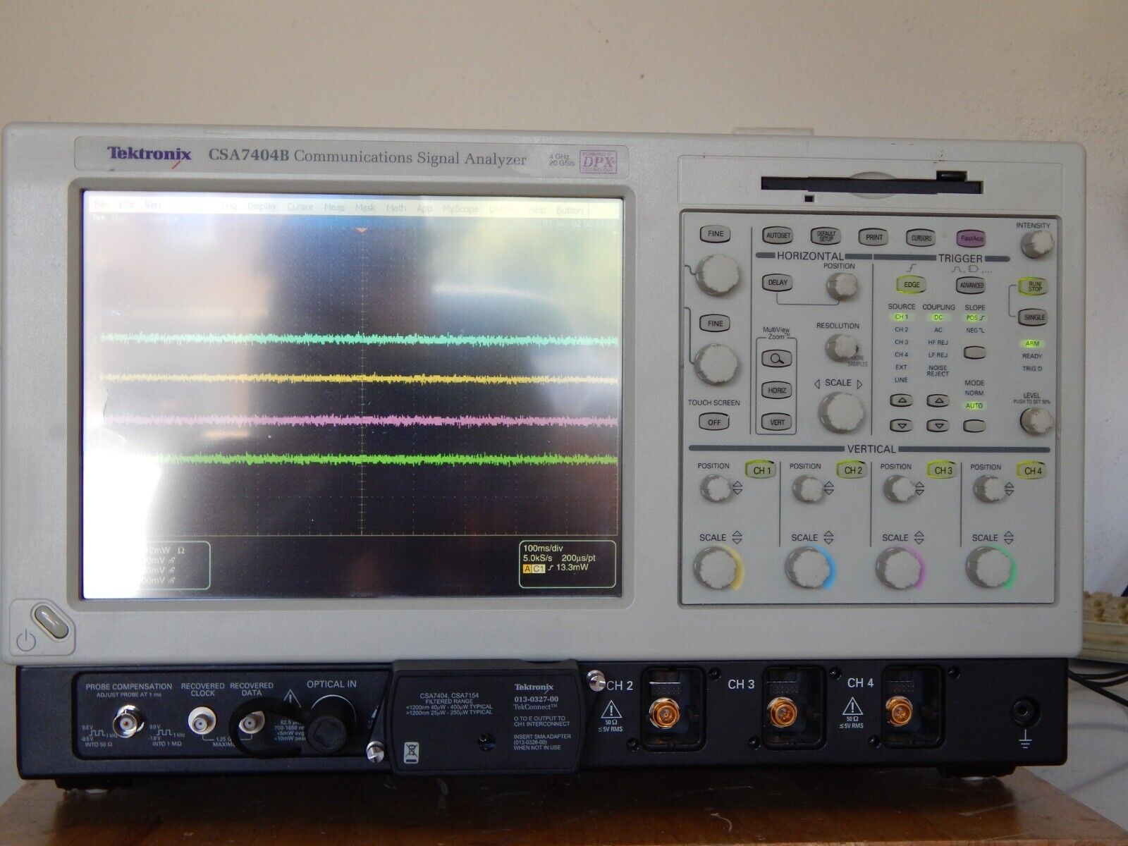 TEKTRONIX CSA7404B Communications Signal Analyzer, 4 GHz, 4 Ch., 20 GS/s