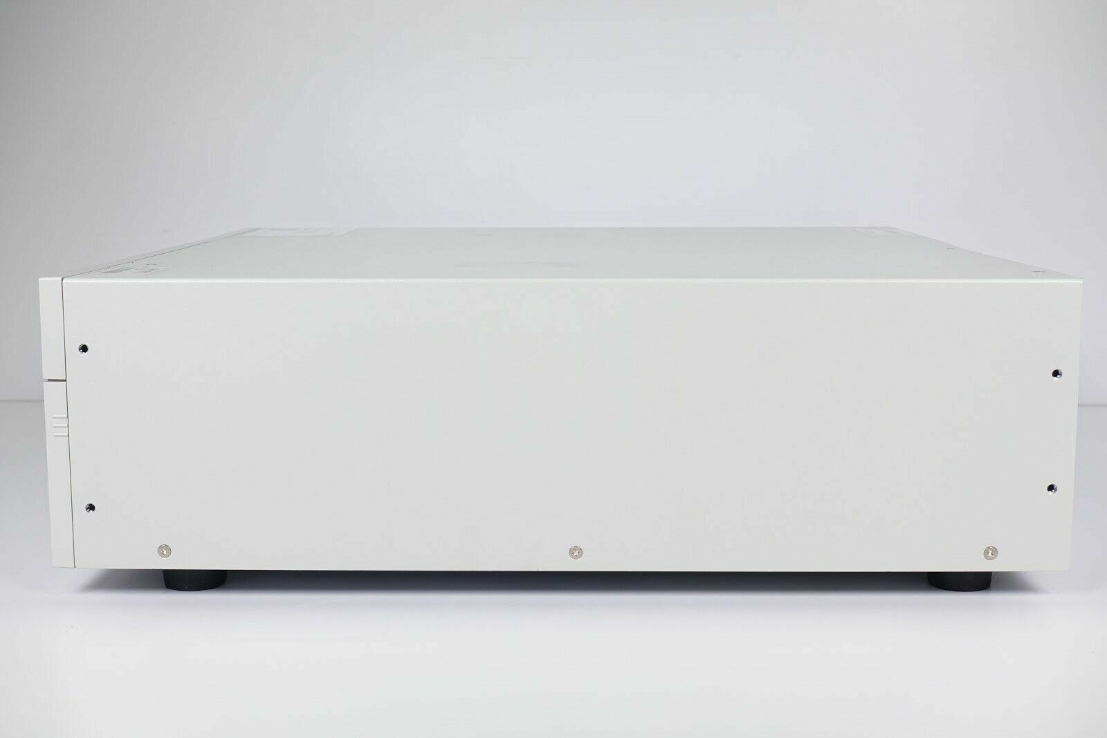 AC6803A Basic AC Power Source, 2000VA,270V,10A 30 Day warranty, 3 stock