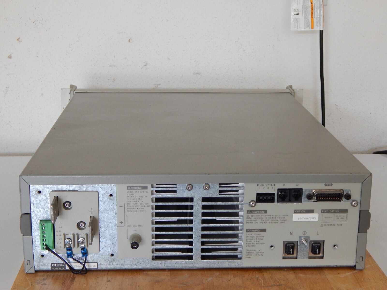 HP 6674A DC Power Supply 0 to 80V, 0- 26A, 2000W GPIB  opt. J05
