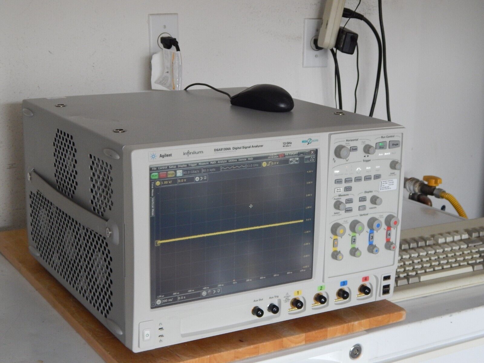 Agilent DSA91304A Oscilloscope  13Ghz 40Gs/s, 12 options, OEM cal, MY50140124