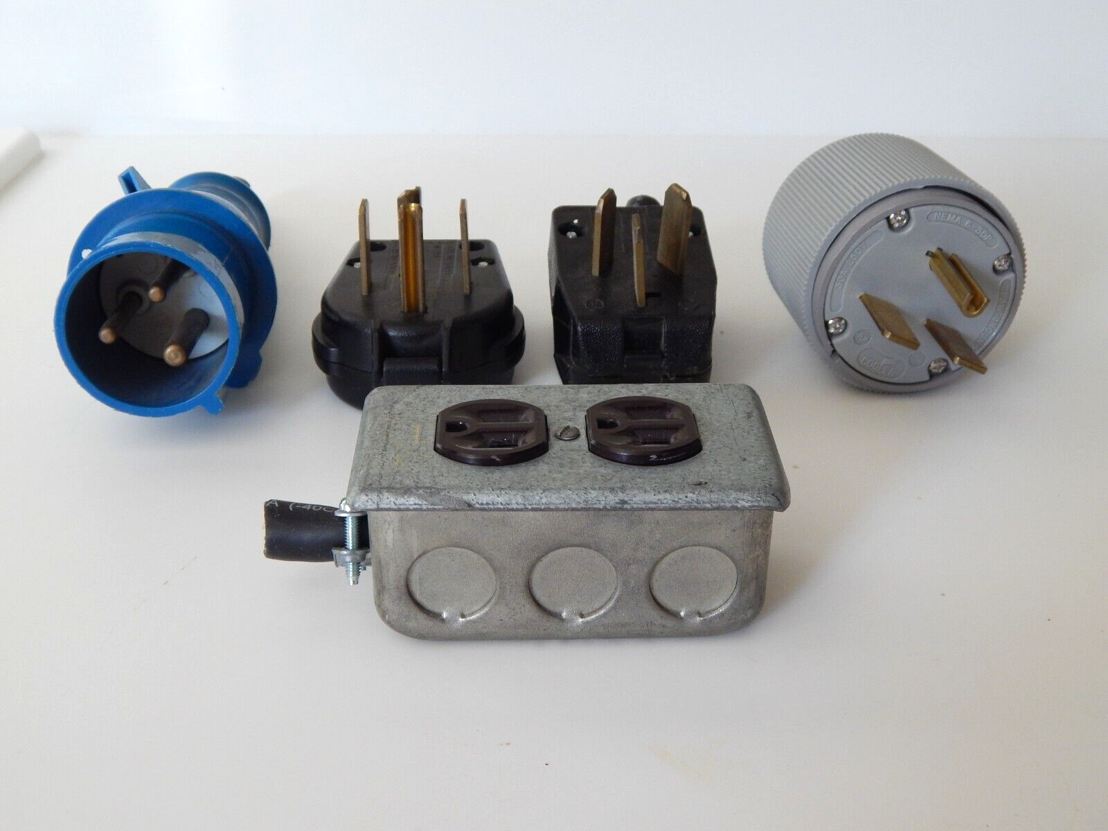 Miscellaneous Plugs and Connectors, Lot of 13