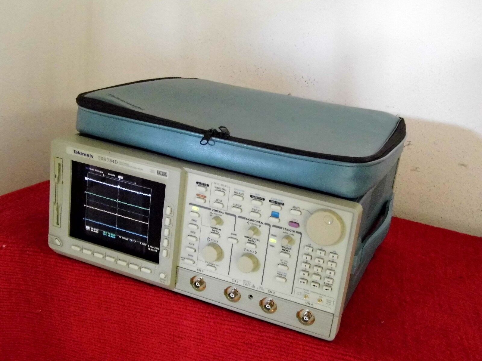 Tektronix TDS 784D opt 13/1F/2F/2C/2M  1 GHz  4GS/s 90 day warranty