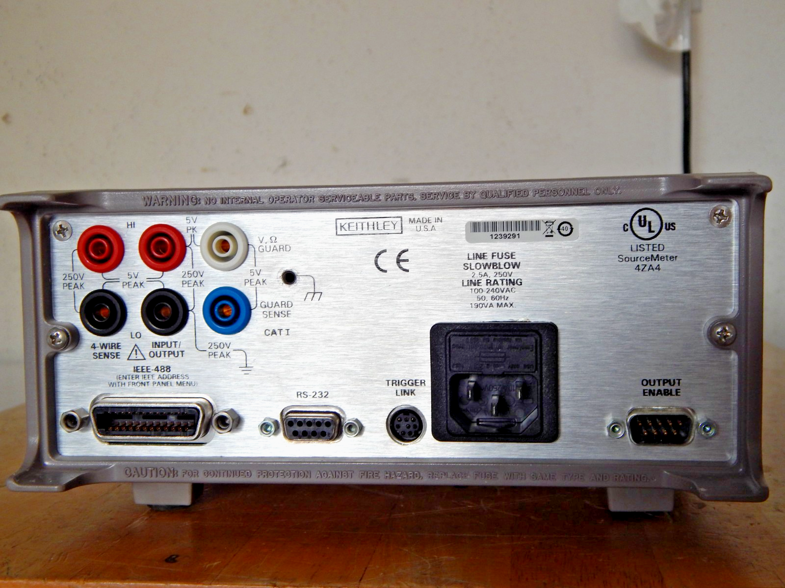 Keithley 2400 SourceMeter, 200Vdc 1A 20W , Rev C30