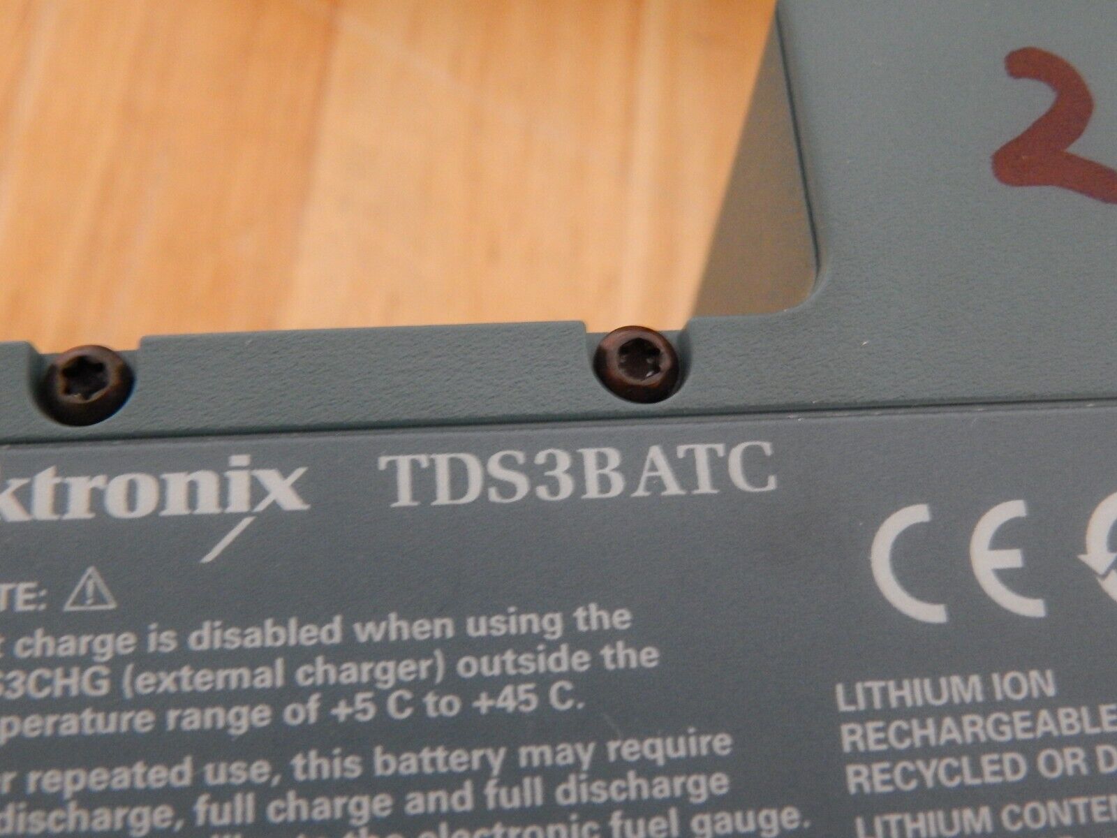 Tektronix TDS3BATC Lithium-Ion Battery Pack&Charger for TDS3000 B C Oscilloscope
