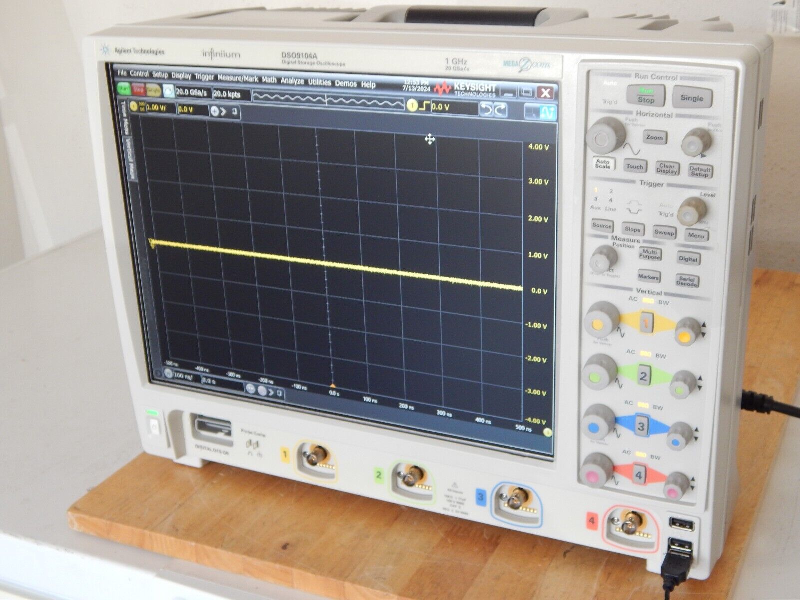 Agilent DSO9104A 1 GHz 20GS/s Oscilloscope