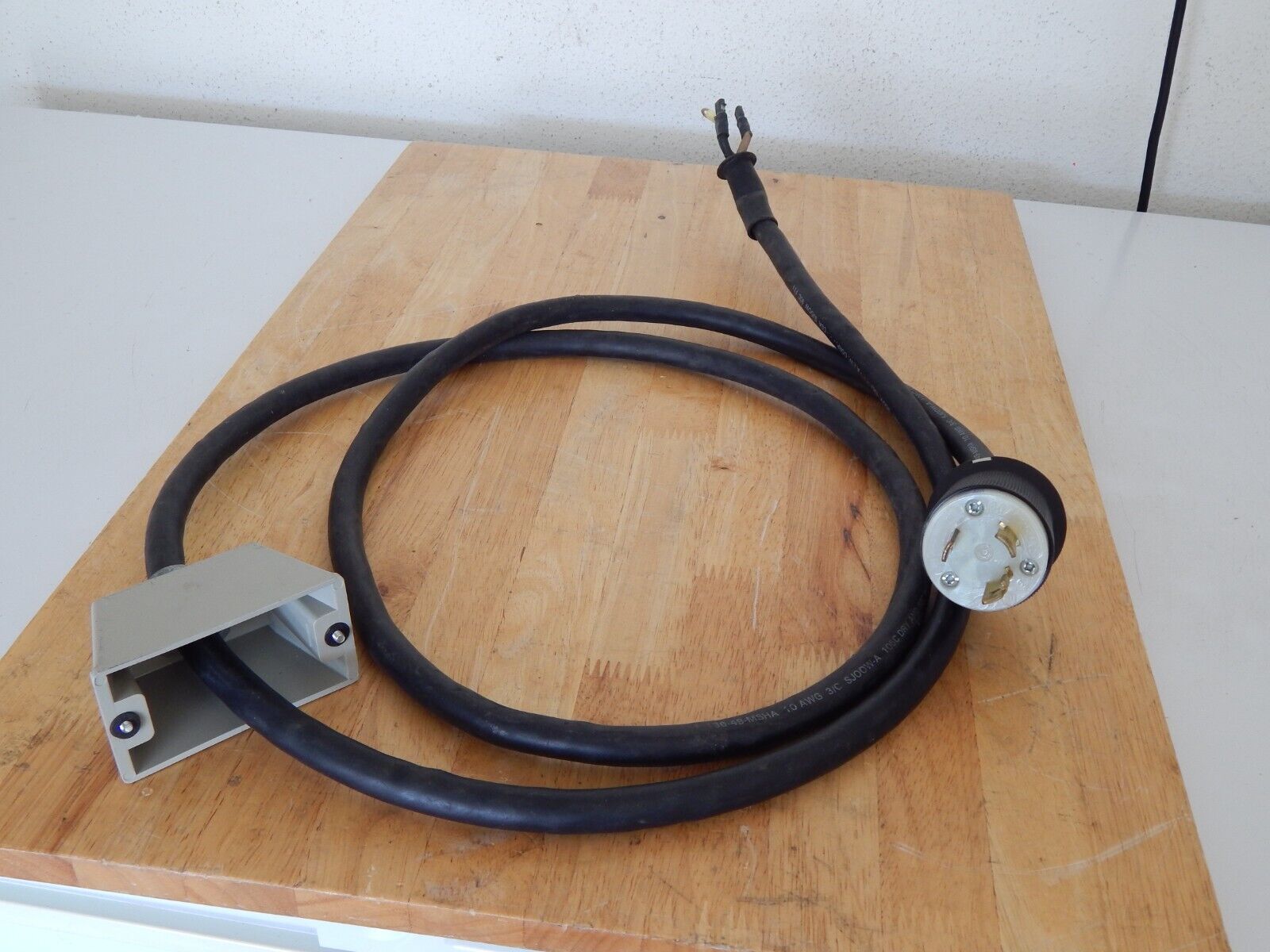 HP 6674A DC Power Supply 0 to 80V, 0- 26A, 2000W GPIB  opt. J05