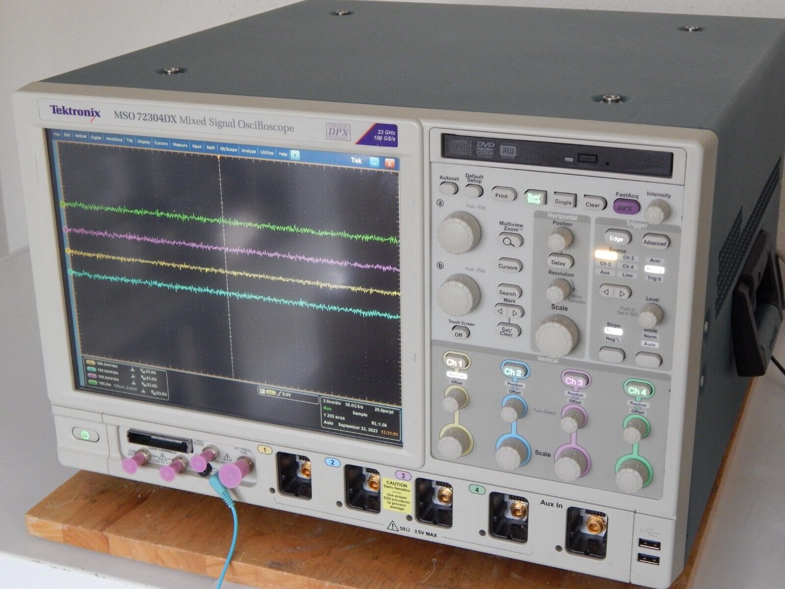 MSO72304DX 23GHz, 100Gs/s, 4+16 Channel, mixed signal oscilloscope