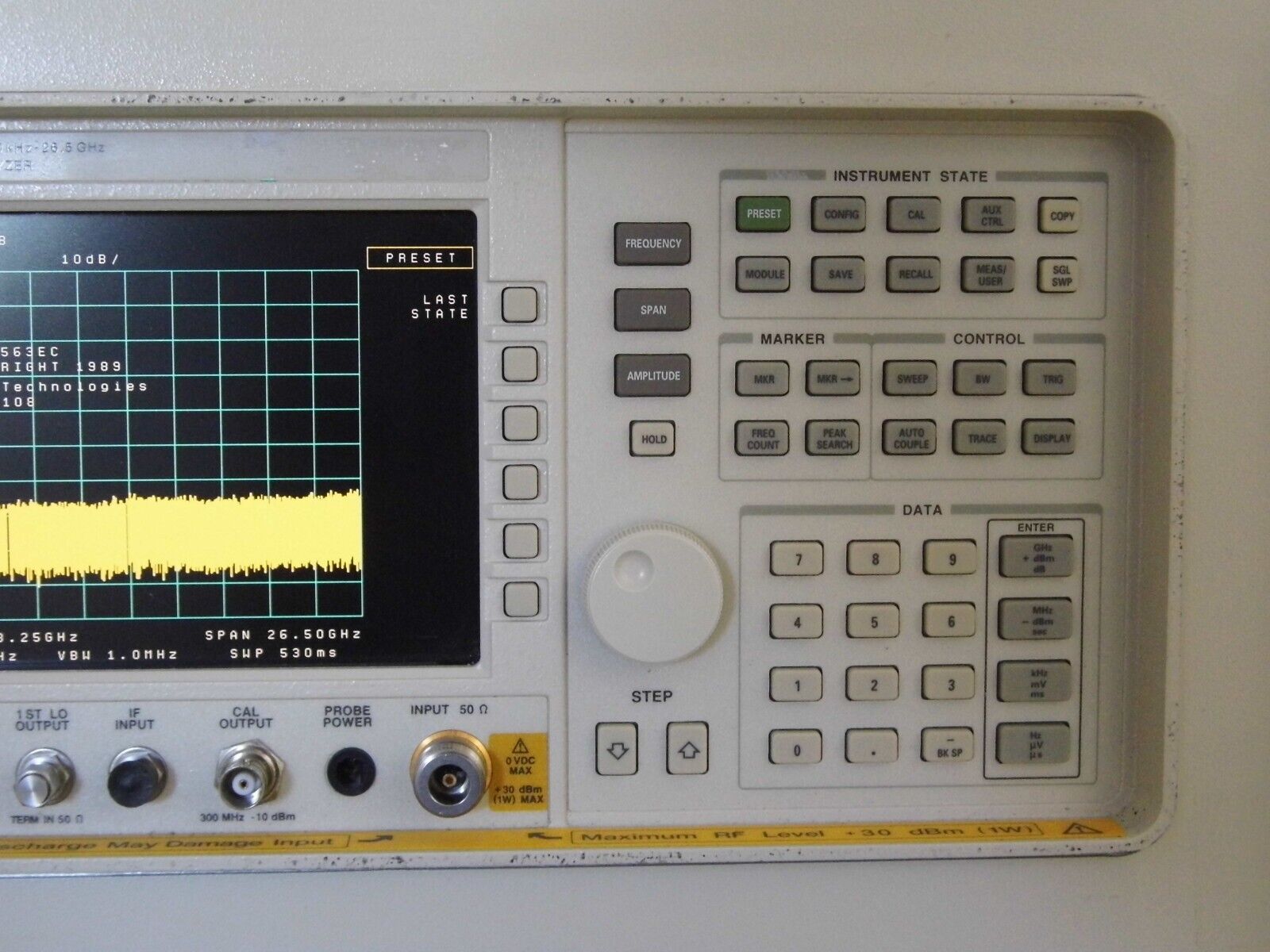 Agilent 8563EC with options 007 and UK6 rack mounted