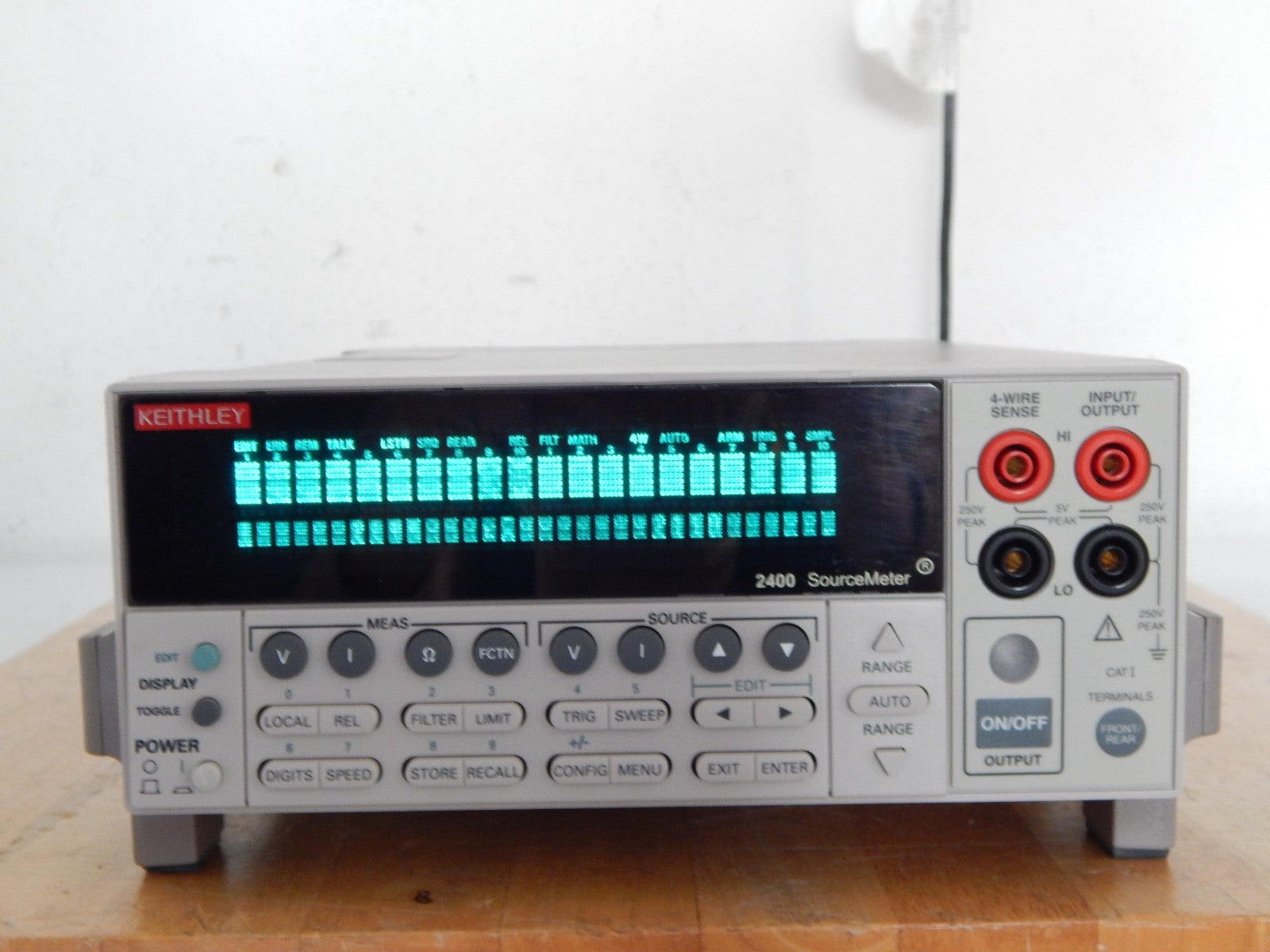 Keithley 2400 SourceMeter, 200Vdc 1A 20W , Rev C30