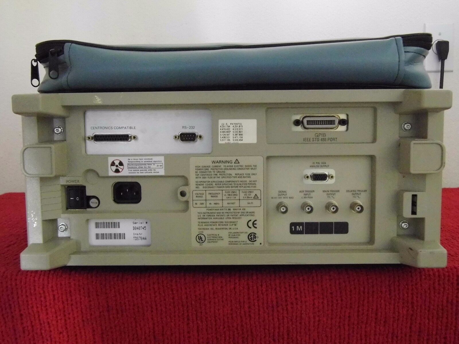 Tektronix TDS784A  DPO Oscilloscope 1GHz, 4GS/s  Opt 1M