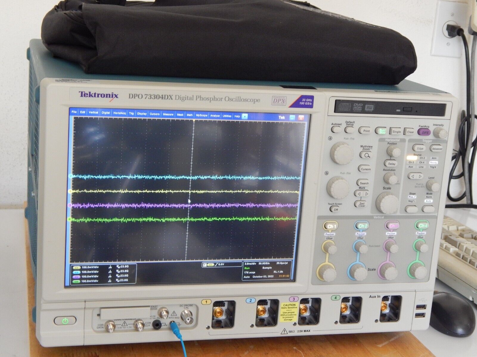 Tektronix MSO73304DX 33GHz 4CH, 100GS/s /NIST cal. w data, from DPO73304DX