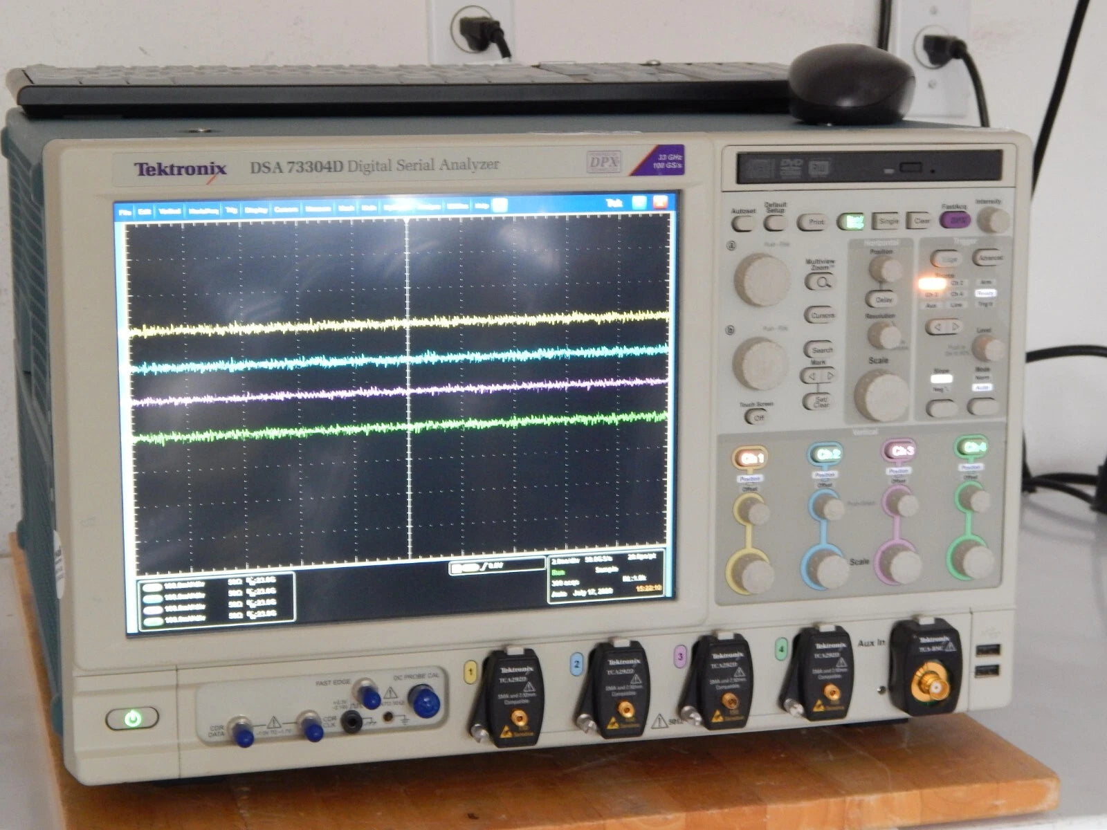 Tektronix DSA73304D 33GHz 100GS/s DSA oscilloscope WIN 10, NIST cal. w/ data