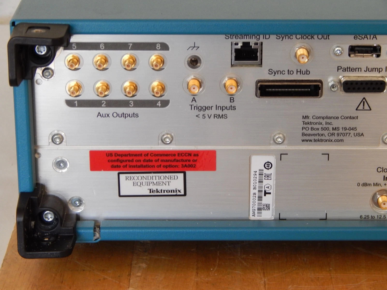 Tektronix AWG70002B w/16GS/s & SEQ and NIST cal w/data