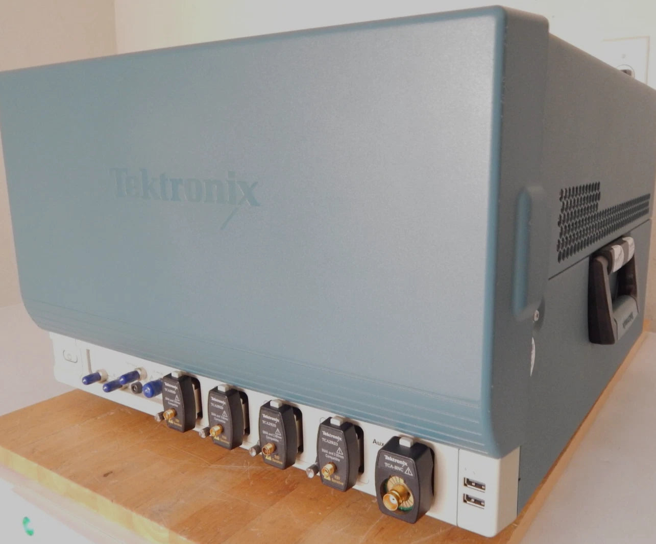 Tektronix DSA73304D 33GHz 100GS/s DSA oscilloscope WIN 10, NIST cal. w/ data